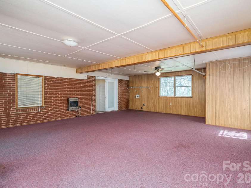 608 State Street, Lincolnton, NC 28092.  MLS# CAR4359790, YatesRealty ID 11390. 