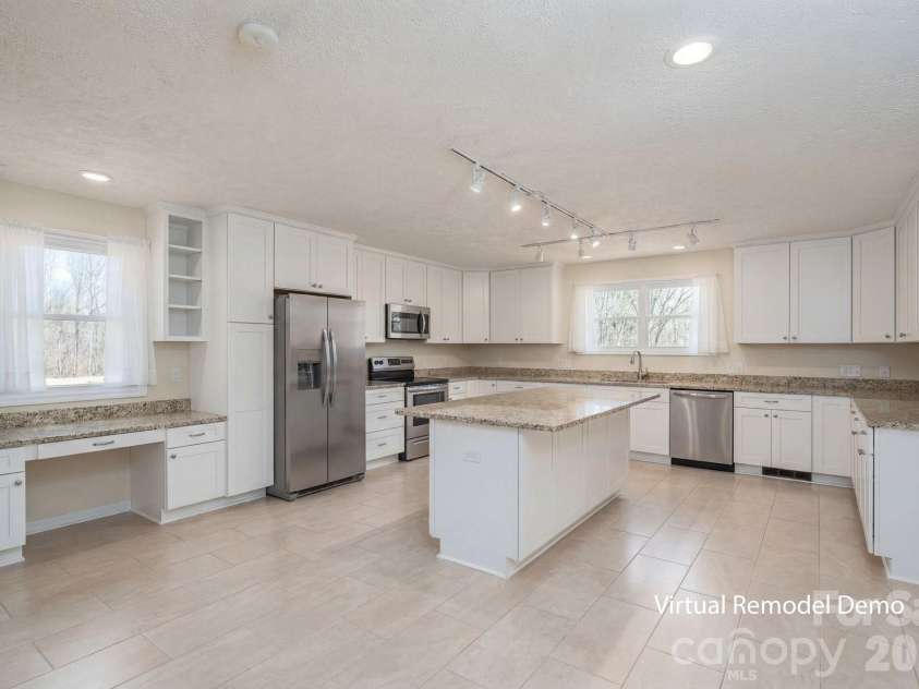 608 State Street, Lincolnton, NC 28092.  MLS# CAR4359790, YatesRealty ID 11390. 
