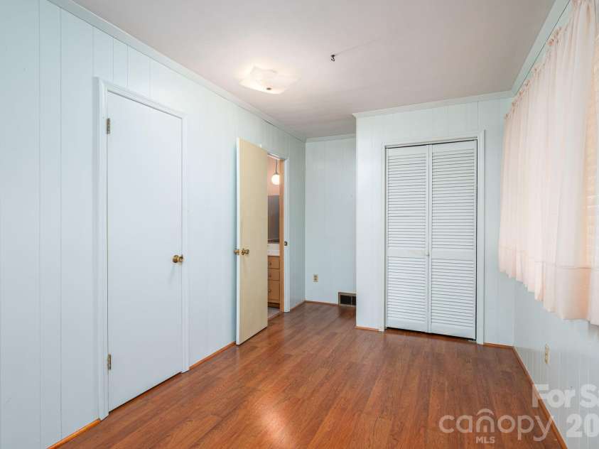 608 State Street, Lincolnton, NC 28092.  MLS# CAR4359790, YatesRealty ID 11390. 