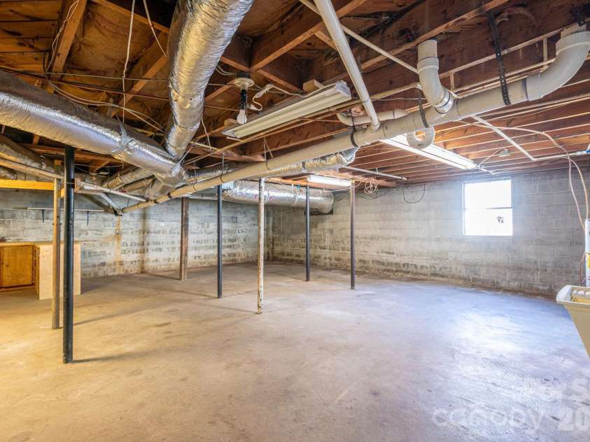 608 State Street, Lincolnton, NC 28092.  MLS# CAR4359790, YatesRealty ID 11390. 