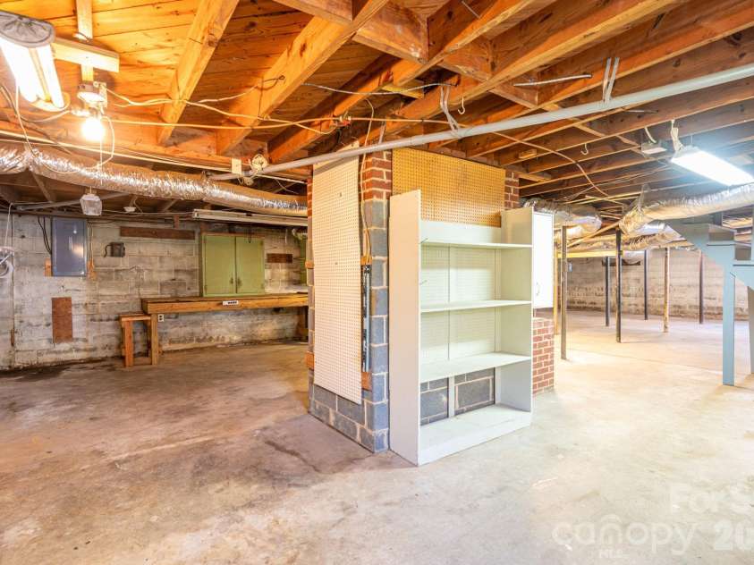 608 State Street, Lincolnton, NC 28092.  MLS# CAR4359790, YatesRealty ID 11390. 