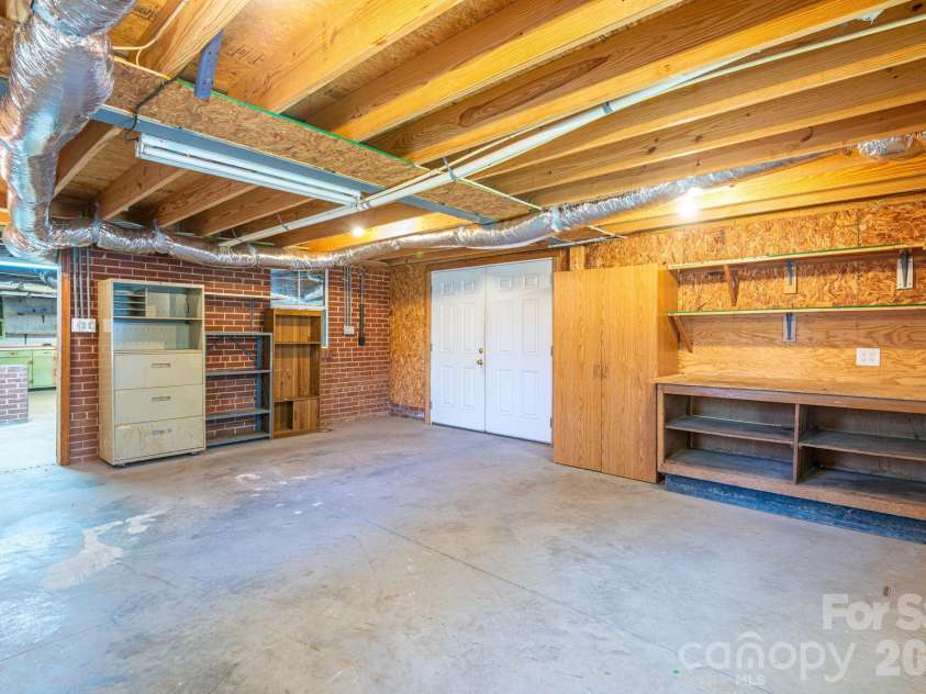 608 State Street, Lincolnton, NC 28092.  MLS# CAR4359790, YatesRealty ID 11390. 