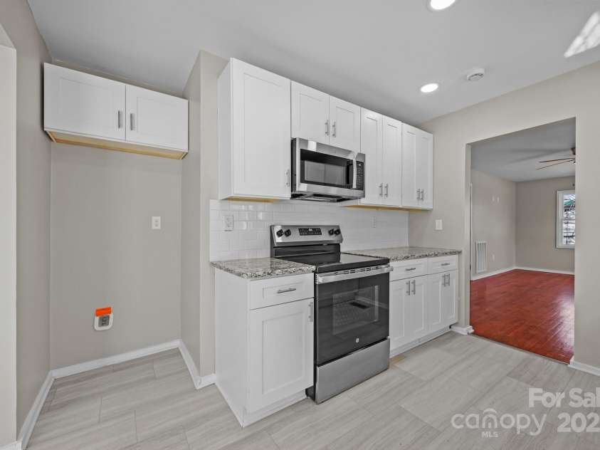 175 Kathy Street, Marion, NC 28752.  MLS# CAR4230651, YatesRealty ID 11391. 