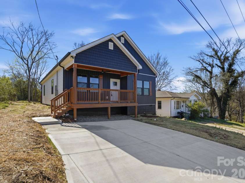 289 hilltop Avenue, Concord, NC 28025.  MLS# CAR4355325, YatesRealty ID 11391. 
