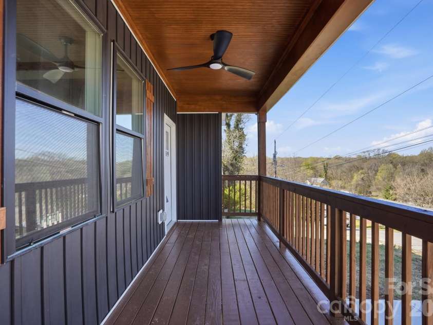 289 hilltop Avenue, Concord, NC 28025.  MLS# CAR4355325, YatesRealty ID 11391. 