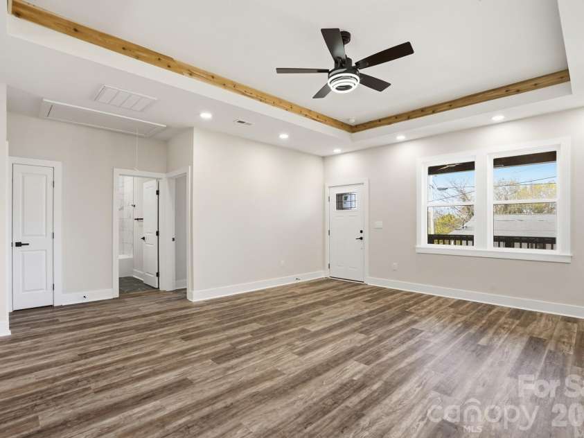289 hilltop Avenue, Concord, NC 28025.  MLS# CAR4355325, YatesRealty ID 11391. 