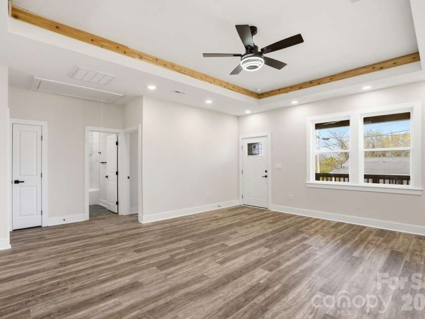 289 hilltop Avenue, Concord, NC 28025.  MLS# CAR4355325, YatesRealty ID 11391. 