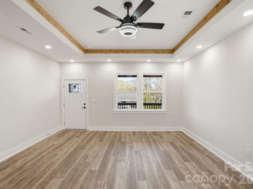 289 hilltop Avenue, Concord, NC 28025.  MLS# CAR4355325, YatesRealty ID 11391. 