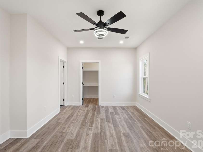289 hilltop Avenue, Concord, NC 28025.  MLS# CAR4355325, YatesRealty ID 11391. 