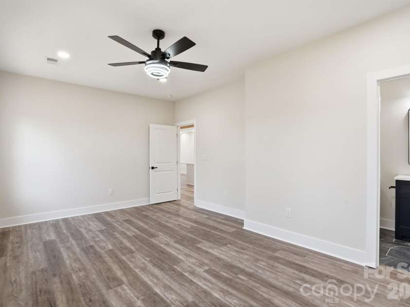289 hilltop Avenue, Concord, NC 28025.  MLS# CAR4355325, YatesRealty ID 11391. 