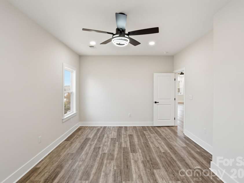 289 hilltop Avenue, Concord, NC 28025.  MLS# CAR4355325, YatesRealty ID 11391. 