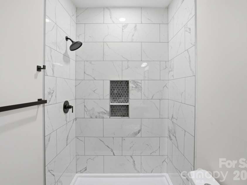 289 hilltop Avenue, Concord, NC 28025.  MLS# CAR4355325, YatesRealty ID 11391. 