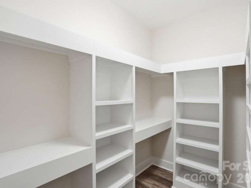289 hilltop Avenue, Concord, NC 28025.  MLS# CAR4355325, YatesRealty ID 11391. 