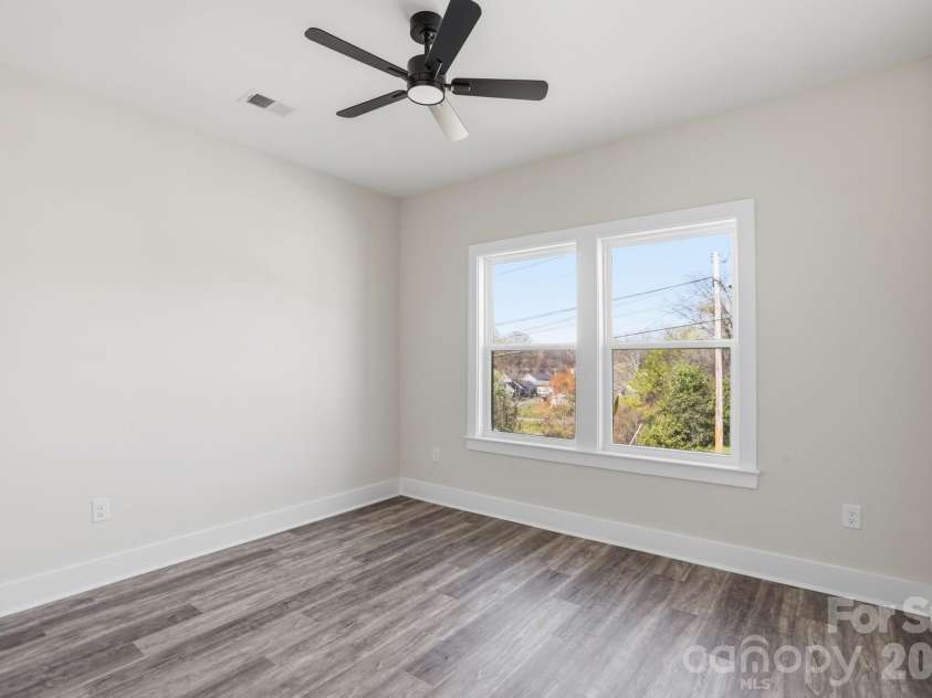 289 hilltop Avenue, Concord, NC 28025.  MLS# CAR4355325, YatesRealty ID 11391. 