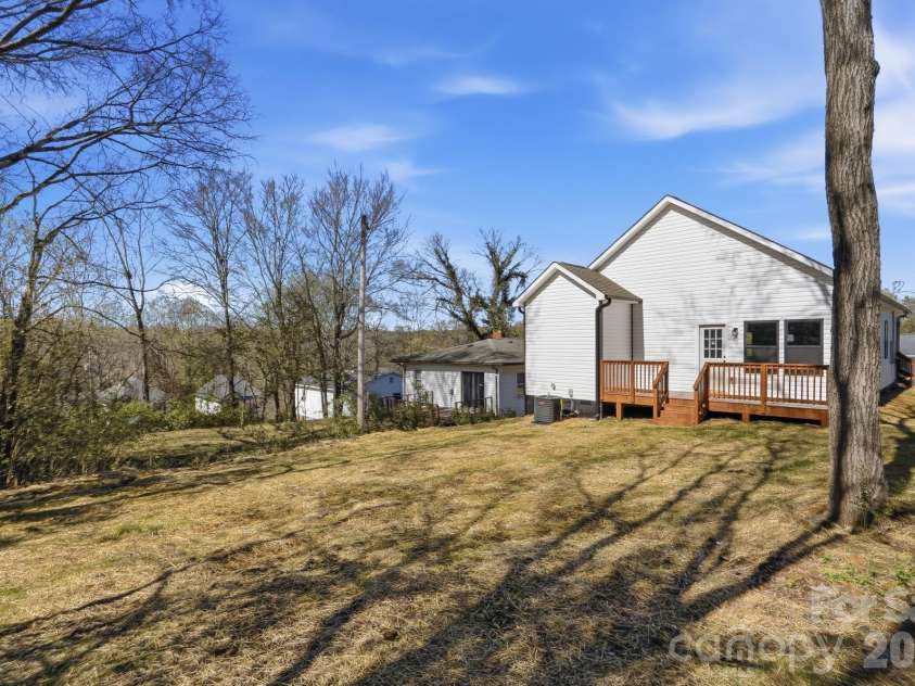 289 hilltop Avenue, Concord, NC 28025.  MLS# CAR4355325, YatesRealty ID 11391. 