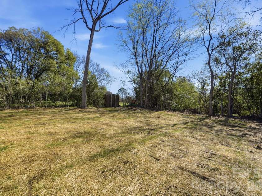 289 hilltop Avenue, Concord, NC 28025.  MLS# CAR4355325, YatesRealty ID 11391. 
