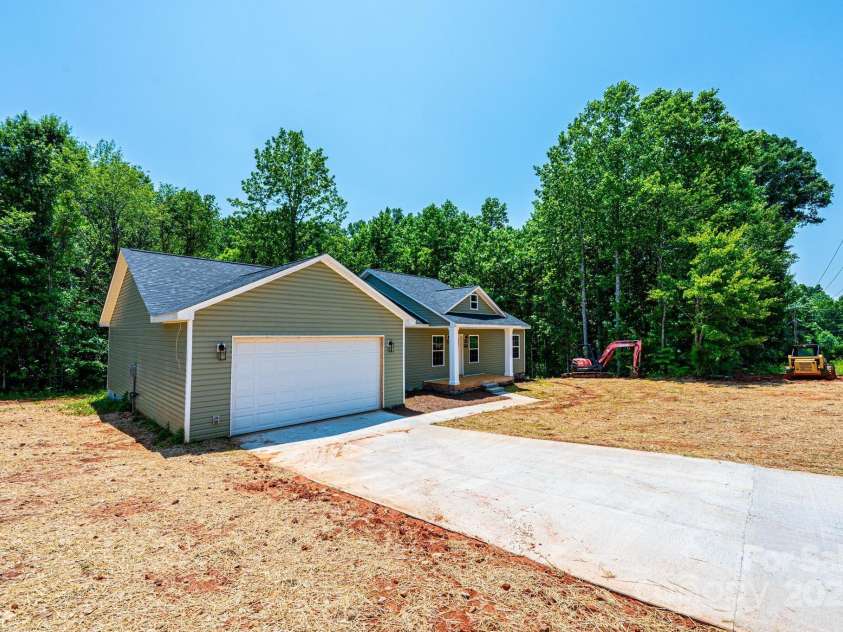 1127 Mckay Road, Newton, NC 28658.  MLS# CAR4240985, YatesRealty ID 11392. 