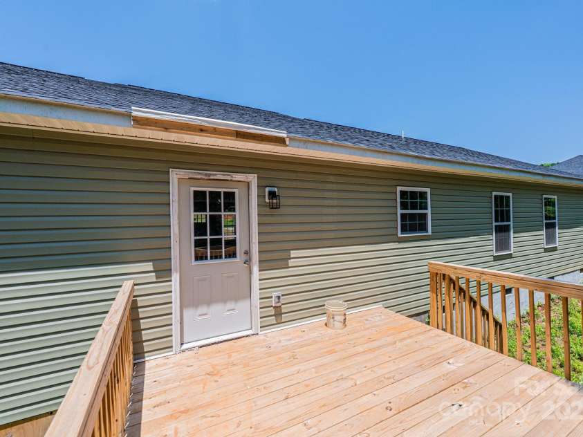 1127 Mckay Road, Newton, NC 28658.  MLS# CAR4240985, YatesRealty ID 11392. 