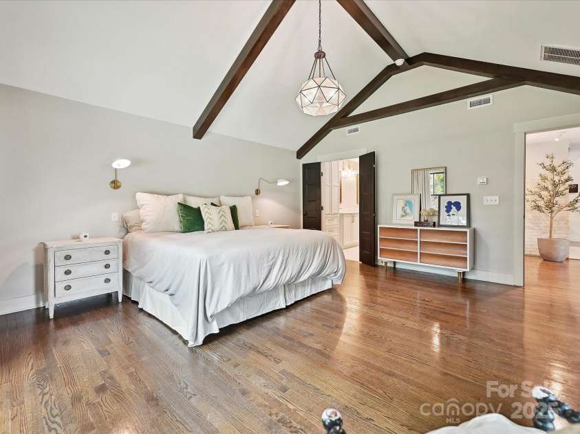 1139 Yale Place, Charlotte, NC 28209.  MLS# CAR4255614, YatesRealty ID 11393. 