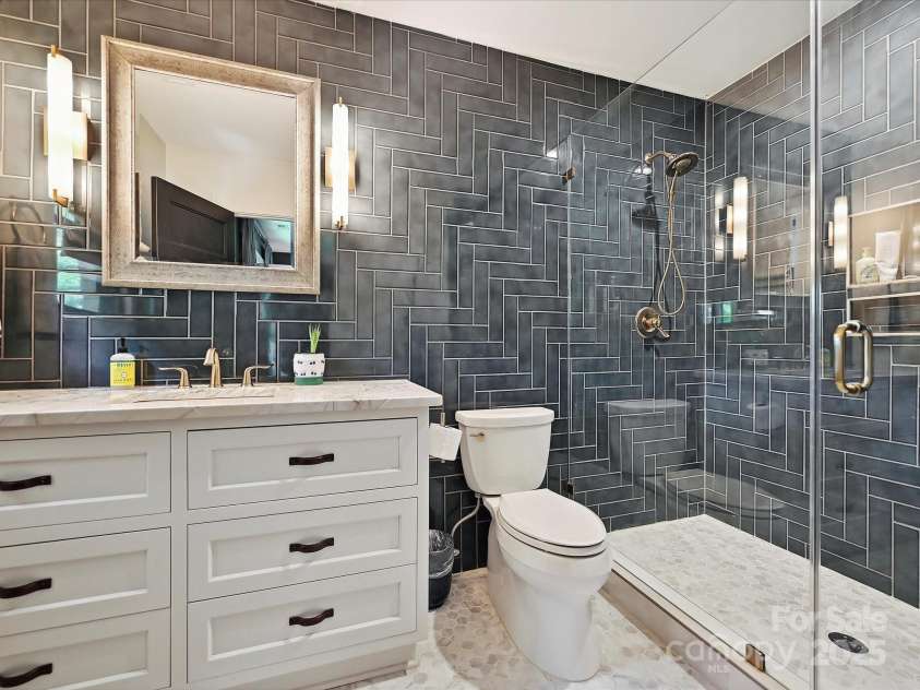 1139 Yale Place, Charlotte, NC 28209.  MLS# CAR4255614, YatesRealty ID 11393. 