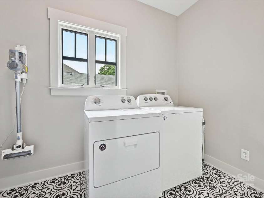 1139 Yale Place, Charlotte, NC 28209.  MLS# CAR4255614, YatesRealty ID 11393. 