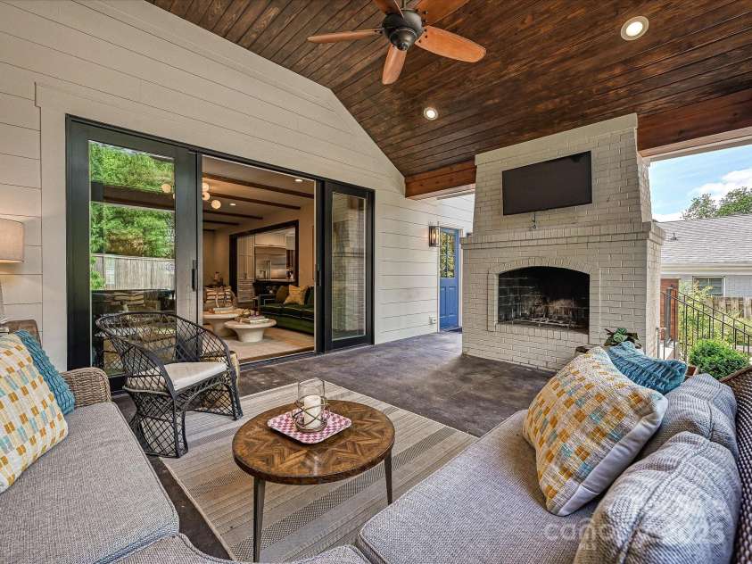 1139 Yale Place, Charlotte, NC 28209.  MLS# CAR4255614, YatesRealty ID 11393. 