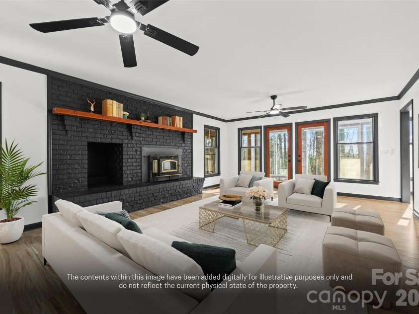 8 Indian Ridge Road, Asheville, NC 28803.  MLS# CAR4340441, YatesRealty ID 11393. 