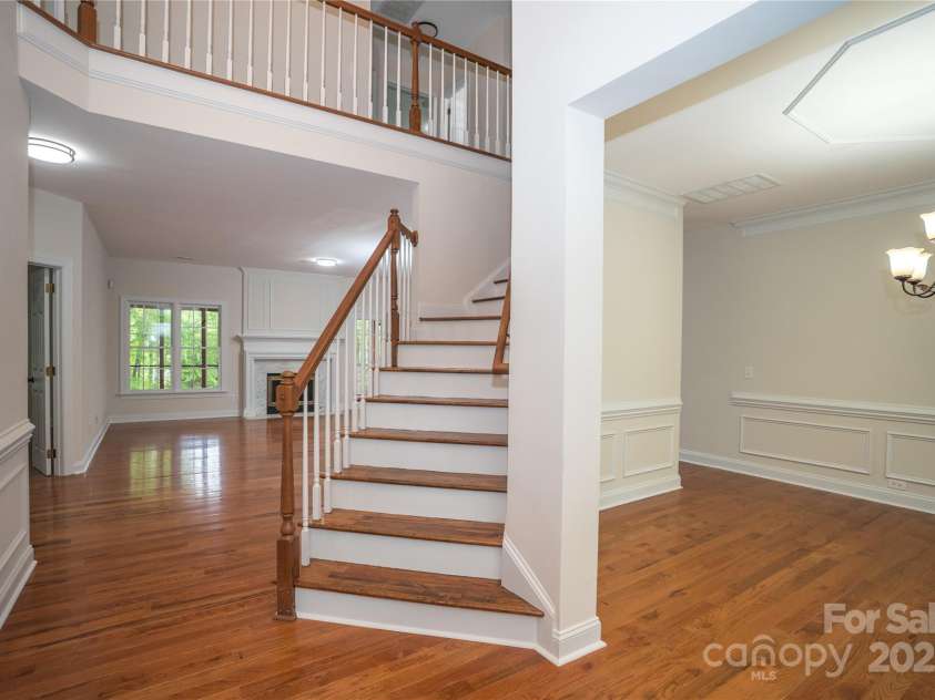 4410 Laurel Twig Court, Charlotte, NC 28215.  MLS# CAR4251605, YatesRealty ID 11395. Foyer