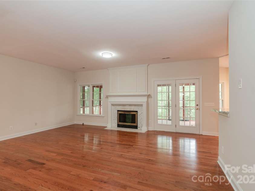 4410 Laurel Twig Court, Charlotte, NC 28215.  MLS# CAR4251605, YatesRealty ID 11395. Greatroom 3