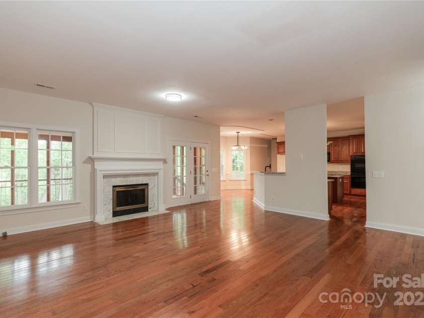 4410 Laurel Twig Court, Charlotte, NC 28215.  MLS# CAR4251605, YatesRealty ID 11395. Greatroom