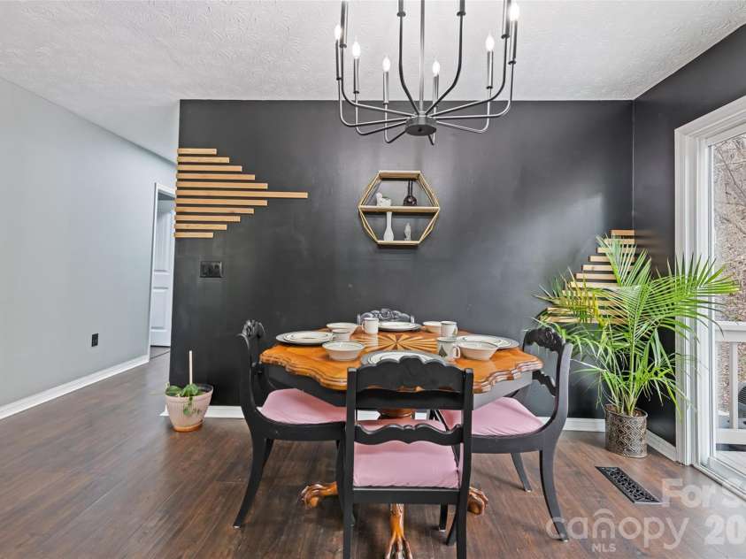 144 Pinehaven Drive, Clyde, NC 28721.  MLS# CAR4331231, YatesRealty ID 11396. 