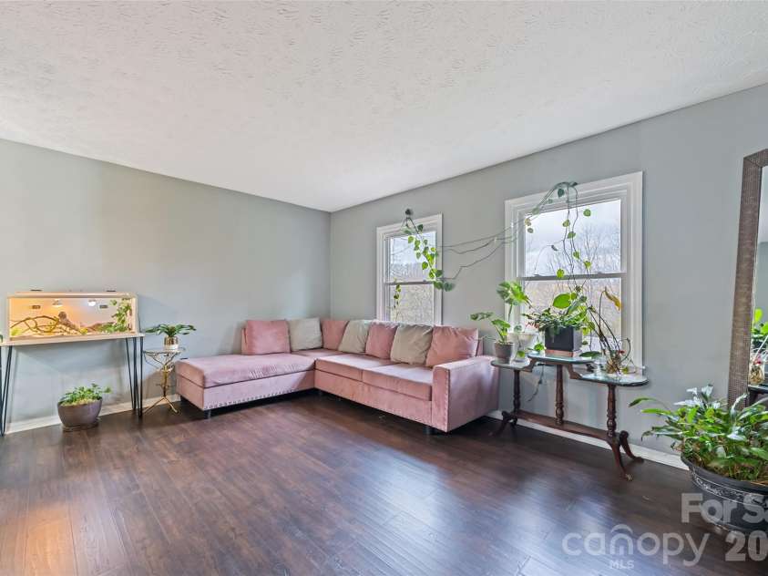 144 Pinehaven Drive, Clyde, NC 28721.  MLS# CAR4331231, YatesRealty ID 11396. 