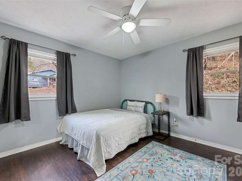 144 Pinehaven Drive, Clyde, NC 28721.  MLS# CAR4331231, YatesRealty ID 11396. 