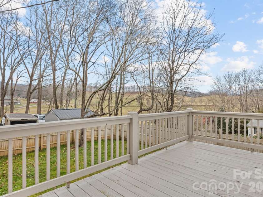 144 Pinehaven Drive, Clyde, NC 28721.  MLS# CAR4331231, YatesRealty ID 11396. 