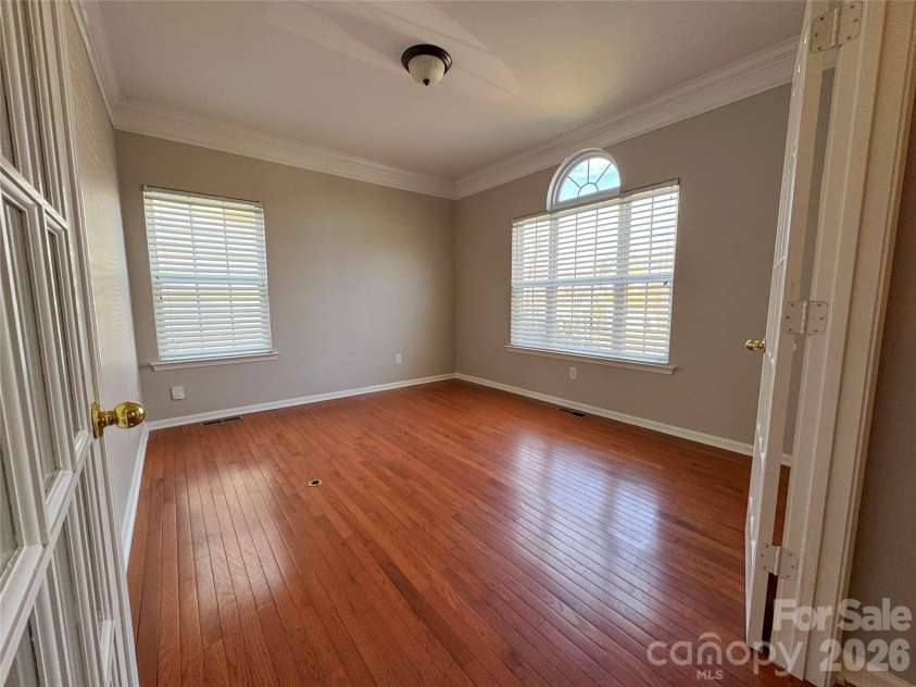 4102 Barclay Forest Drive, Charlotte, NC 28213.  MLS# CAR4345804, YatesRealty ID 11396. 