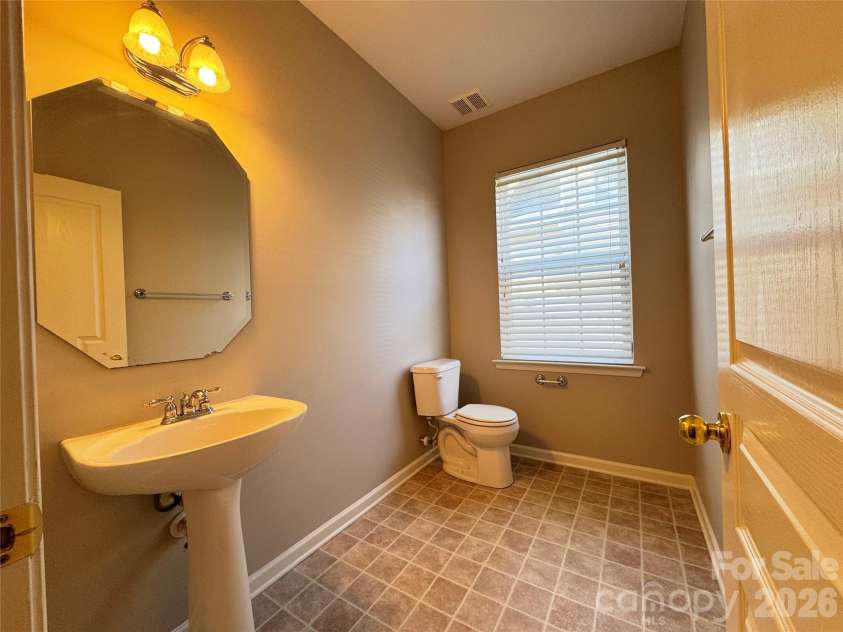 4102 Barclay Forest Drive, Charlotte, NC 28213.  MLS# CAR4345804, YatesRealty ID 11396. 