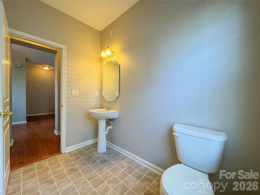 4102 Barclay Forest Drive, Charlotte, NC 28213.  MLS# CAR4345804, YatesRealty ID 11396. 