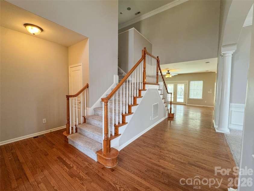 4102 Barclay Forest Drive, Charlotte, NC 28213.  MLS# CAR4345804, YatesRealty ID 11396. 