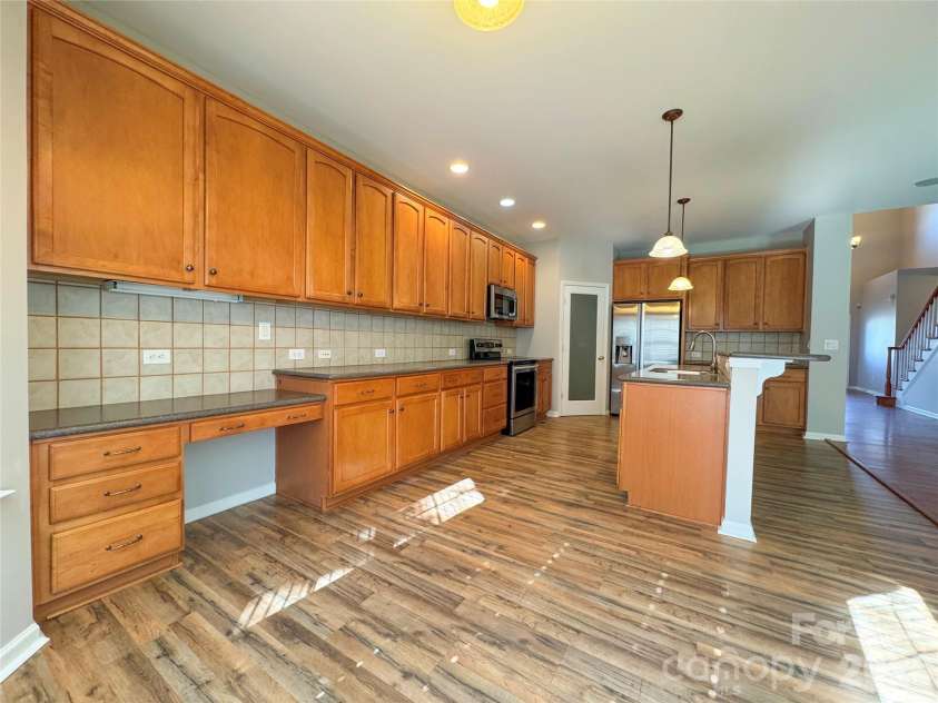 4102 Barclay Forest Drive, Charlotte, NC 28213.  MLS# CAR4345804, YatesRealty ID 11396. 