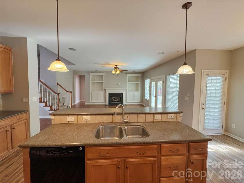 4102 Barclay Forest Drive, Charlotte, NC 28213.  MLS# CAR4345804, YatesRealty ID 11396. 