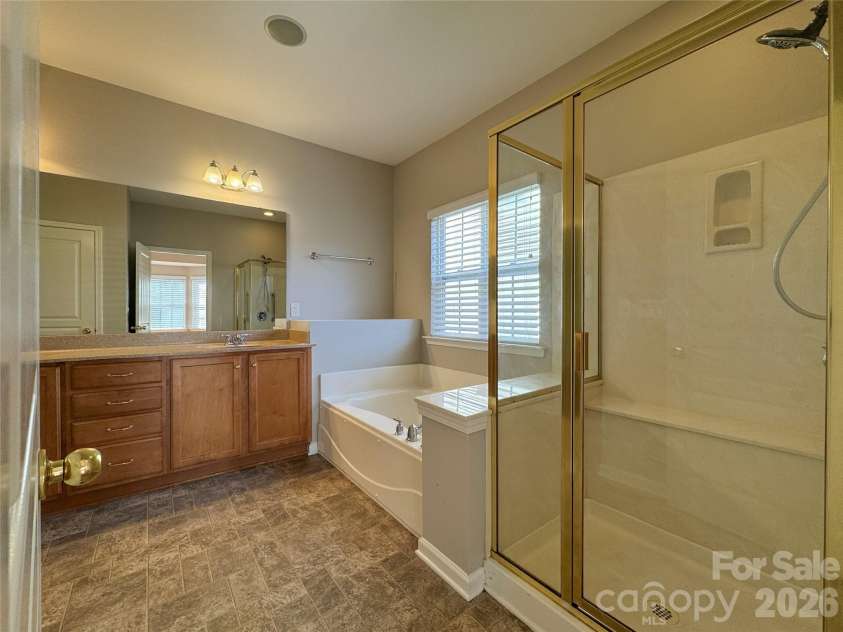 4102 Barclay Forest Drive, Charlotte, NC 28213.  MLS# CAR4345804, YatesRealty ID 11396. 