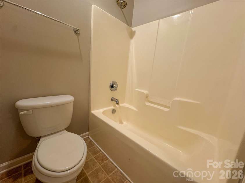 4102 Barclay Forest Drive, Charlotte, NC 28213.  MLS# CAR4345804, YatesRealty ID 11396. 