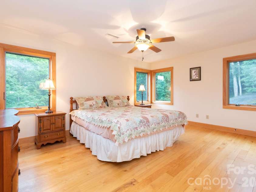 155 Mule Trail Drive, Bakersville, NC 28705.  MLS# CAR4354297, YatesRealty ID 11397. 