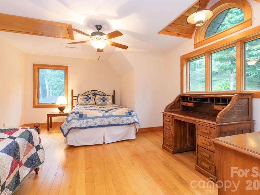 155 Mule Trail Drive, Bakersville, NC 28705.  MLS# CAR4354297, YatesRealty ID 11397. 