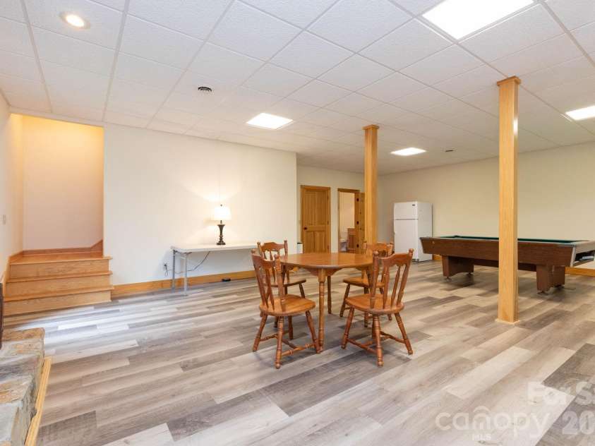 155 Mule Trail Drive, Bakersville, NC 28705.  MLS# CAR4354297, YatesRealty ID 11397. 