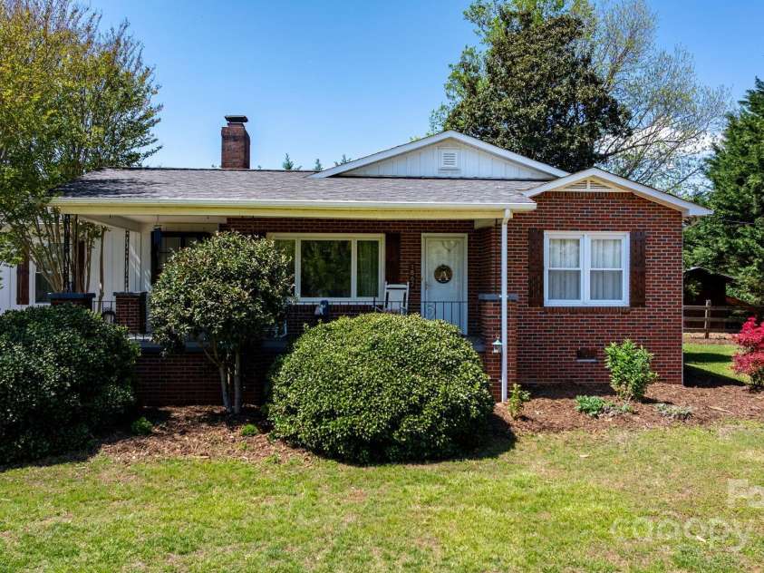 1862 Enon Road, Valdese, NC 28690.  MLS# CAR4245622, YatesRealty ID 11397. 