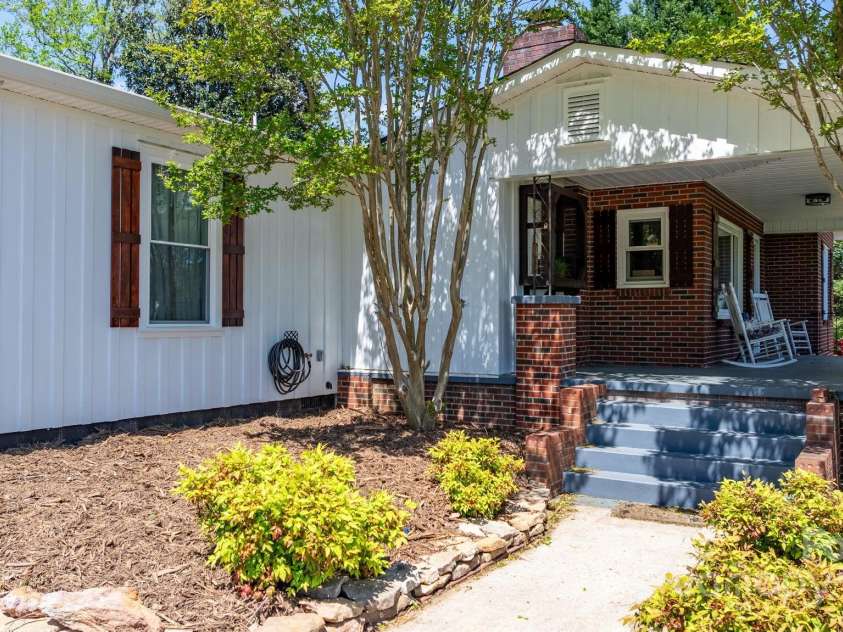 1862 Enon Road, Valdese, NC 28690.  MLS# CAR4245622, YatesRealty ID 11397. 