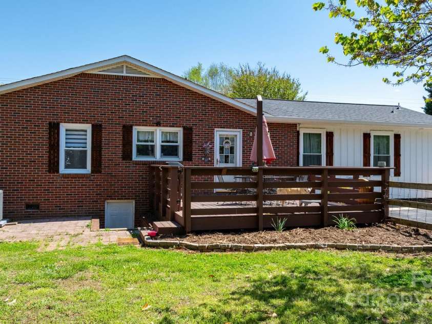 1862 Enon Road, Valdese, NC 28690.  MLS# CAR4245622, YatesRealty ID 11397. 