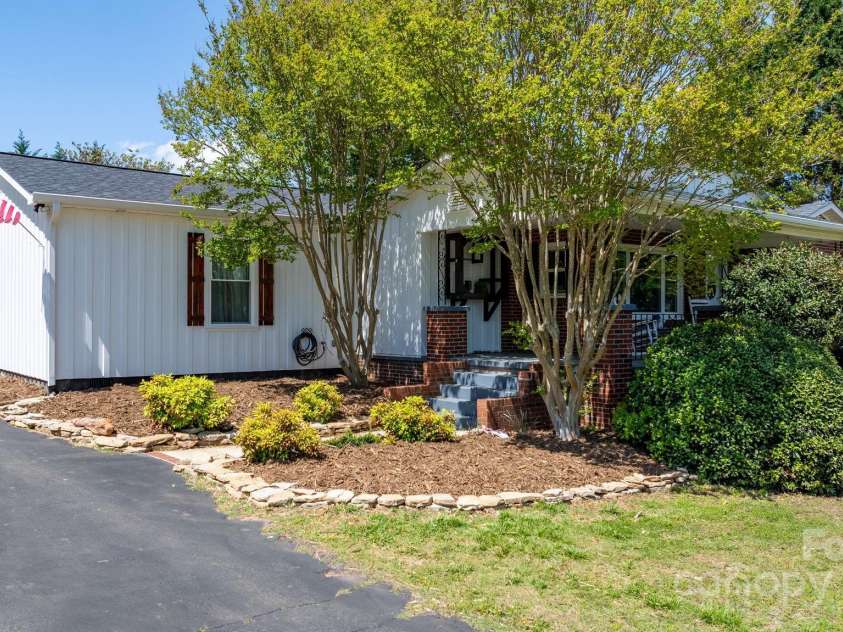 1862 Enon Road, Valdese, NC 28690.  MLS# CAR4245622, YatesRealty ID 11397. 