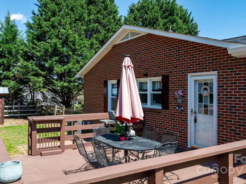 1862 Enon Road, Valdese, NC 28690.  MLS# CAR4245622, YatesRealty ID 11397. 